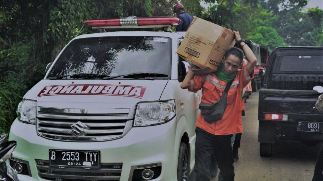 Deltalube Salurkan Donasi kepada Korban Gempa Cianjur, Dengan Harapan Kondisi Warga Terdampak Segera Pulih