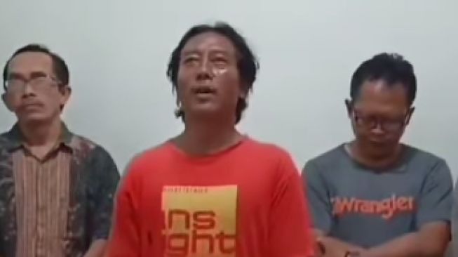 Tampang Hartono usai ditangkap curi kancut. [Istimewa]