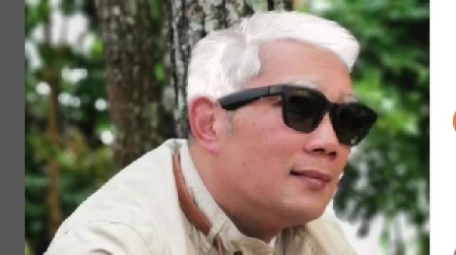 Ridwan Kamil dengan gaya rambut putih. [Instagram@ridwankamil]