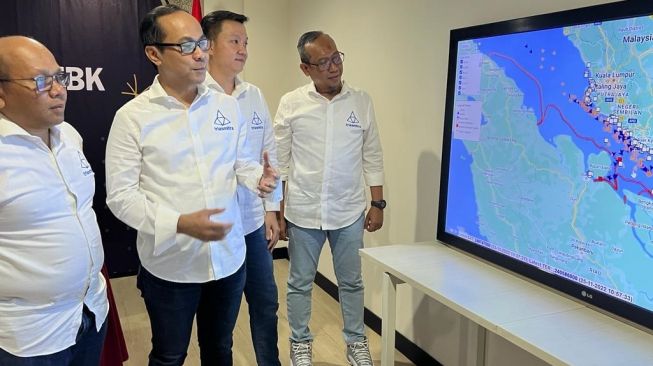 Triasmitra membangun kabel laut Jakarta - Singapura sepanjang 1.150 kilometer. [Triasmitra]