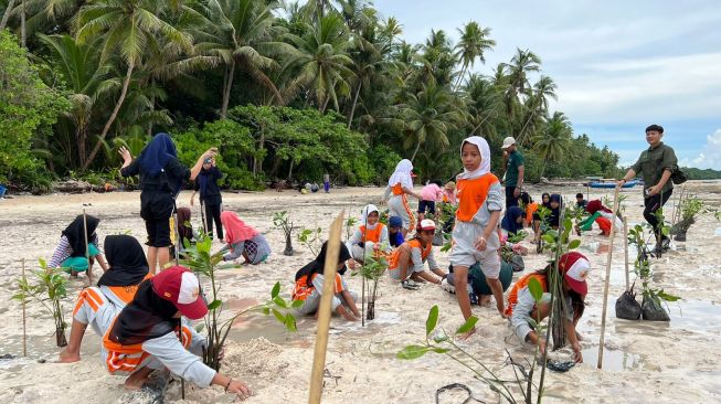 Serap Emisi 5,5 Juta Ton CO2, PLN Tanam Lebih dari 1,47 Juta Pohon