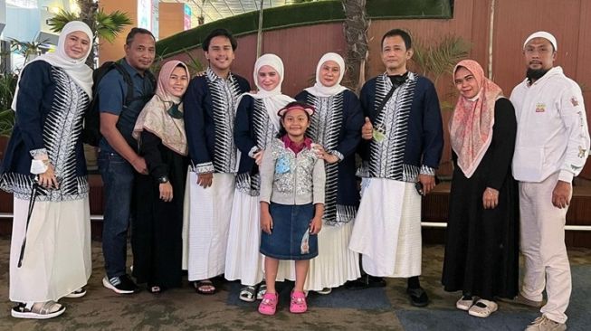  Potret Perjalanan Umrah Tissa Biani (instagram/@tissabiani)