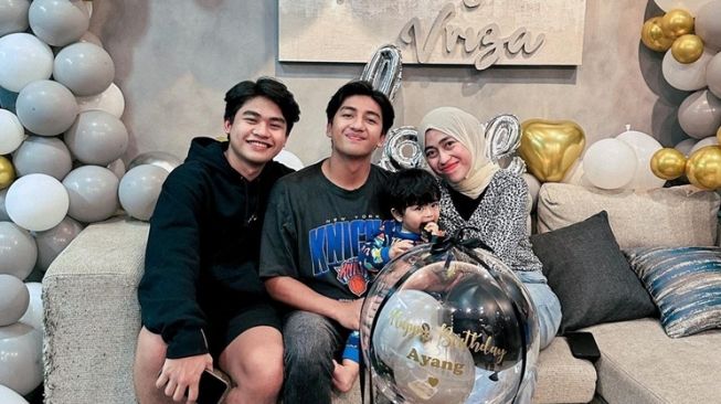 Potret Harris Vriza Rayakan Ultah ke-29 (instagram/@harrisvriza)