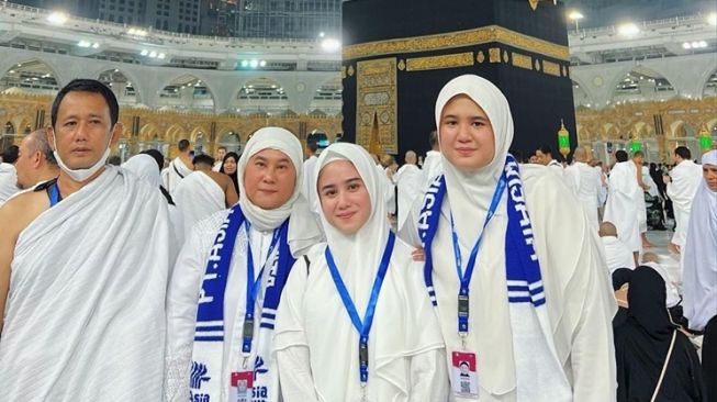  Potret Perjalanan Umrah Tissa Biani (instagram/@tissabiani)