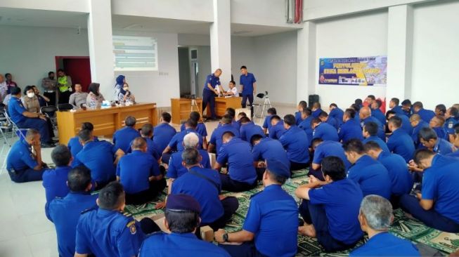 Etika Berlalu-Lintas Jadi Materi Edukasi Polrestro Jaktim untuk Petugas Gulkarmat