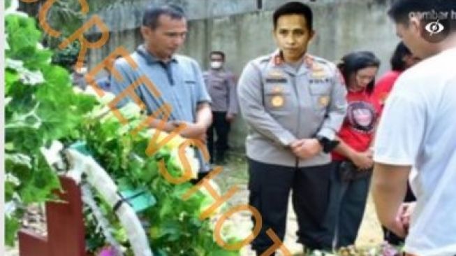 CEK FAKTA: Bharada E Dibebaskan dan Langsung Ziarah ke Makam Brigadir J, Benarkah?