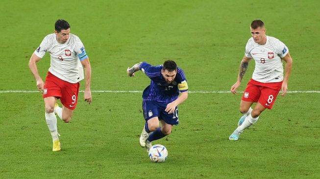 Tuai Sorotan, Lionel Messi Gagal Eksekusi Penalti saat Tekuk Polandia