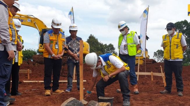 Peletakan batu pertama pembangunan rumah khusus di Cianjur, Kamis (1/12/2022). (Dok: PUPR)