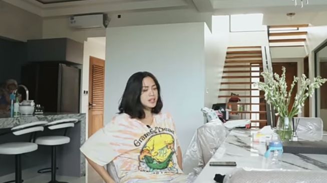 Rumah Baru Jessica Iskandar di Bali (YouTube/Jessica Iskandar)