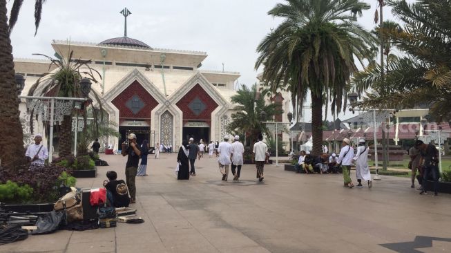 Sebelum Salat Jumat, Massa Peserta Acara Reuni 212 di Masjid At-Tin Bubarkan Diri