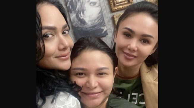 Pesona Krisdayanti Tanpa Riasan (instagram/@krisdayantilemos)