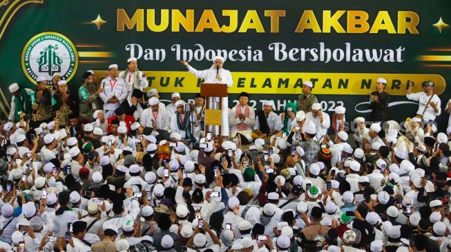 Rayakan Idul Fitri Hari Ini, Habib Rizieq Akan Shalat Id Besok Ikut Penetapan Pemerintah