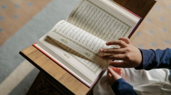 Jarang Orang Tahu, Ini Keajaiban Baca Surah Yasin Secara Rutin