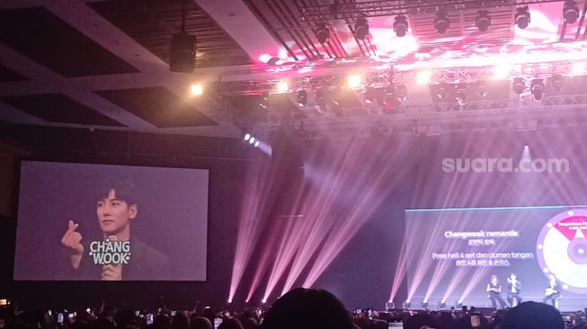 Gelar Fan Meeting di Jakarta, Ji Chang Wook Pamer Aksi Sulap