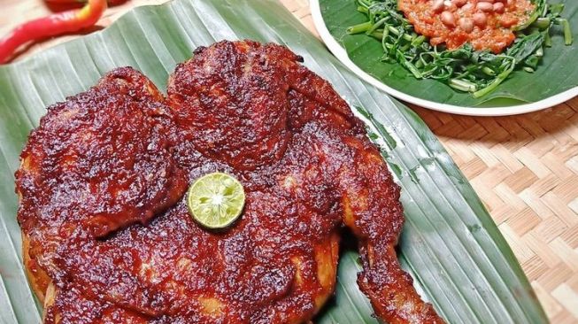 Resep Ayam Taliwang Khas NTB: Pedas Gurih