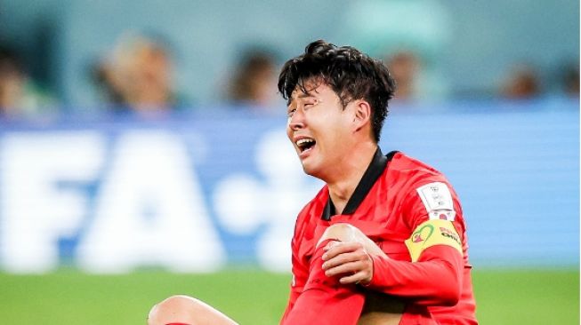 Tangis Haru Son Heung Min Saat Korea Selatan Lolos ke Babak 16 Besar Piala Dunia Qatar 2022
