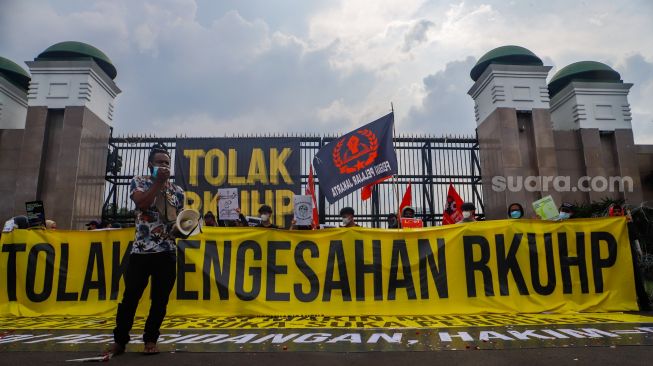 Sahkan RKUHP Di Akhir Tahun Disebut Jadi 'Modus' DPR Hindari Demo Mahasiswa: 'Kami Lagi Sibuk UAS'