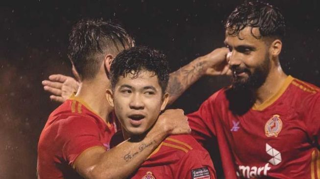 Salah satu pemain kunci timnas Kamboja, Lim Pisoth di Piala AFF 2022. [Instagram/@_limpisoth17]