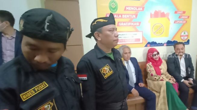 Roro Fitria di Pengadilan Agama Jakarta Selatan, Selasa (6/12/2022) [Suara.com/Rena Pangesti]