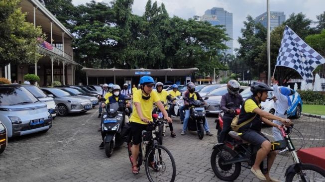 PLN UID Jakarta Raya Adakan Diskusi Kendaraan Listrik dan Gelar Konvoi