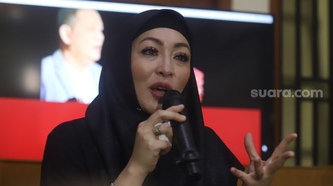 Serasa Melihat Adjie Massaid, Angelina Sondakh Sering Menangis Tiap Menatap Keanu Massaid