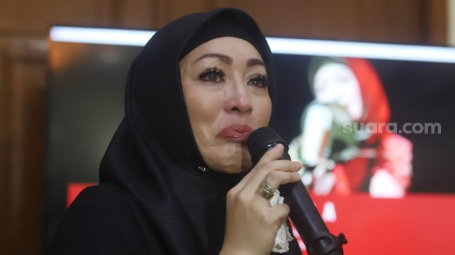 Angelina Sondakh saat ditemui di Jakarta, Selasa (6/12). [Suara.com/Oke Atmaja]