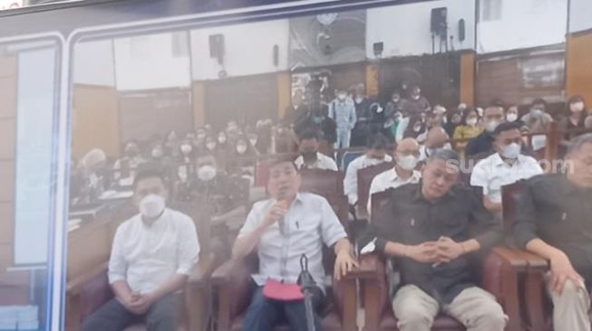 Eks Karo Provos Divisi Propam Polri, Brigen Benny (kiri kedua) saat bersaksi dalam sidang kasus Brigadir J di PN Jakarta Selatan. (Tangkapan layar/Arga)