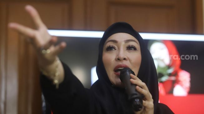 8 Artis yang Diam-diam Jago Baca Alquran, Ada yang Belajar saat Berada di Dalam Penjara