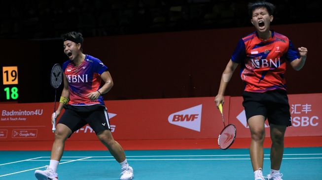 Hasil BWF World Tour Finals 2022 : Apriyani/Fadia Tekuk Wakil Malaysia di Laga Pertama