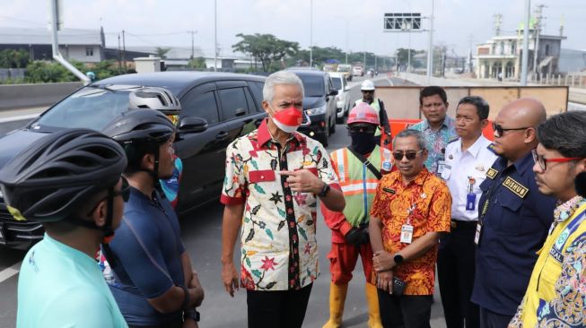Ganjar Pastikan Tol Semarang-Demak Siap Digunakan di Libur Nataru
