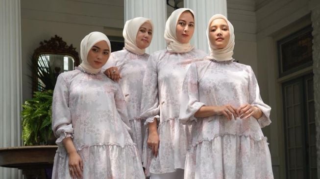 Potret Kompak Citra Kirana Bareng 3 Kakak (Instagram/@citraciki)