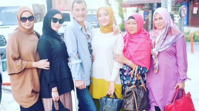 Potret Kompak Citra Kirana Bareng 3 Kakak (Instagram/@citraciki)