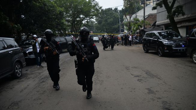 Bom bunuh diri di Astanaanyar Bandung dan Pembebasan Umar Patek