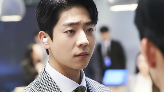 Potret Chae Jong Hyeop di Unlock My Boss (Instagram/@channel.ena.d)