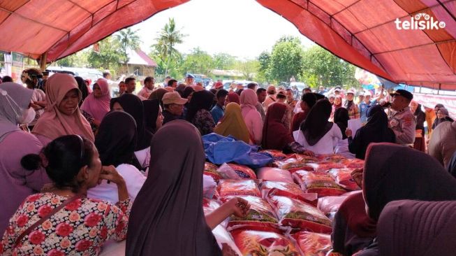 Masyarakat Lawa Raya Padati Pasar Murah