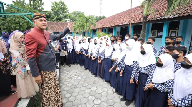 Tekan Angka Stunting, Ganjar Gaungkan Gerakan Jo Kawin Bocah