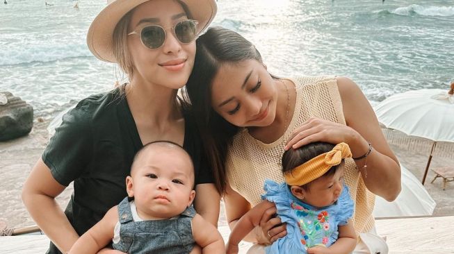 Potret Liburan Nikita Willy dan Adik di Bali (Instagram/@nikitawillyofficial94)