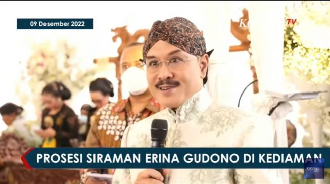 Wigung Wratsangka, MC Siraman Erina Gudono (Youtube/Kompas TV Jember)