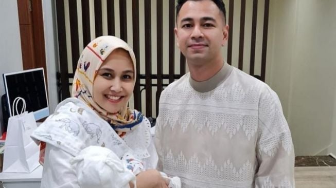 Isu Rumah Tangga Raffi Ahmad dan Nagita Slavina (instagram/@mimibayuh)