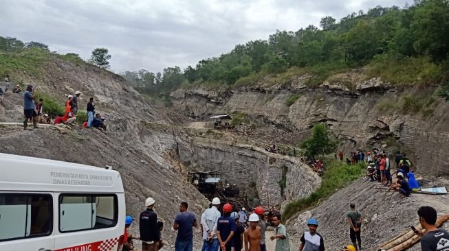 Ledakan Tambang Batu Bara di Sawahlunto Timbun 12 Pekerja, 1 Orang Tewas, 1 Selamat dan Selebihnya Masih Dicari