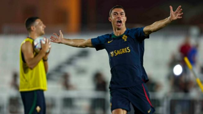 Ronaldo Dirumorkan Ingin Hengkang dari Piala Dunia 2022, Ini Kata Fernando Santos