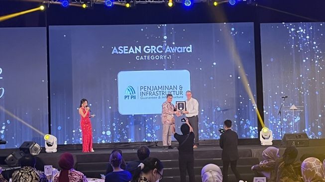 Jelang Tutup Tahun, PII Kembali Terima Penghargaan Asean Risk Award 2022