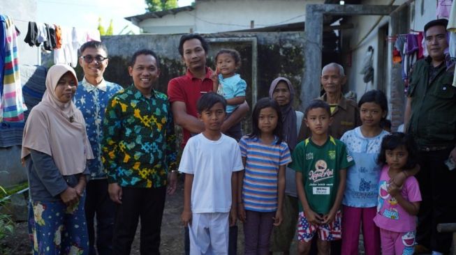 Pos Indonesia ber bantuan untuk masyarakat korban erupsi Gunung Semeru. (Dok: Pos Indonesia)