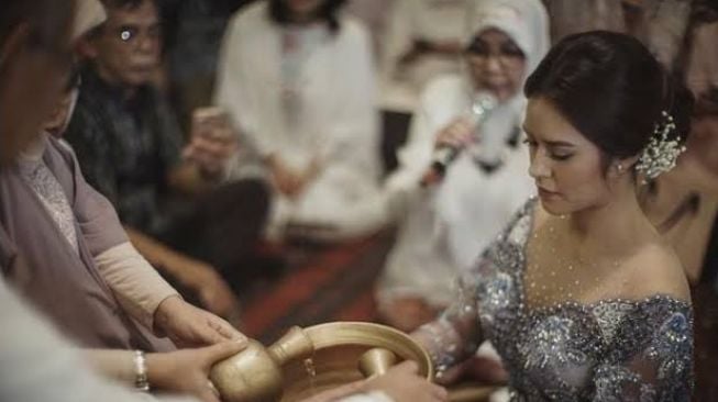 Potret Artis Jalani Sungkeman Jelang Nikah (Istimewa)