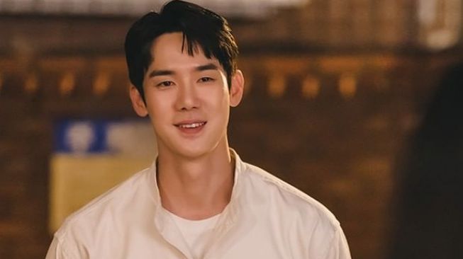 Potret Yoo Yeon Seok di The Interest of Love (Instagram/@jtbcdrama)