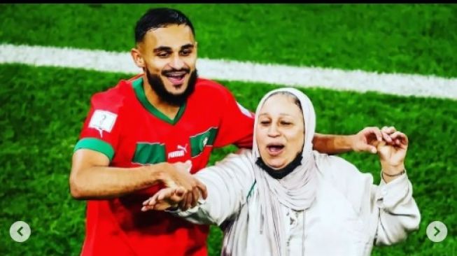 Selebrasi Sofiane Boufal Bersama Sang Ibu Jadi Sorotan Usai Kalahkan Portugal, Begini Hadist Islam Tentang Ibu