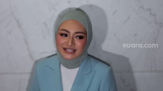 Tersirat Ingin Lepas Hijab, Nathalie Holscher Merasa Berat: Awalnya Gak Mau