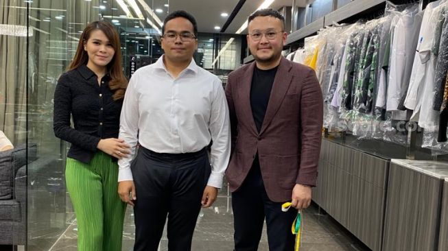 Fitting Jas Penganting, Fritz Hutapea Bocorkan Konsep Pernikahan