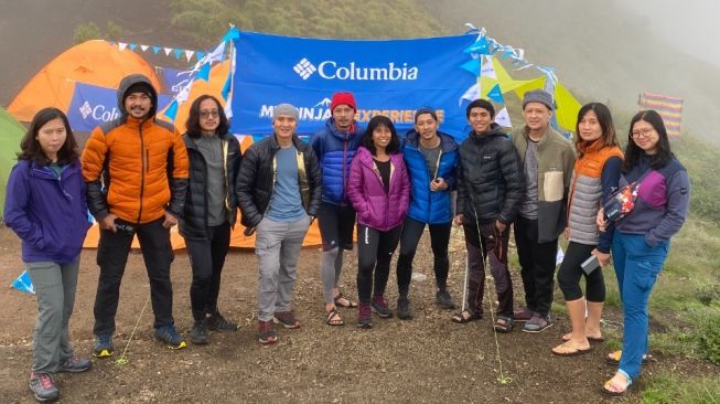 Mendaki Gunung Rinjani (Dok. Columbia)