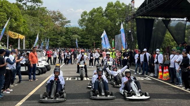 Kementerian PUPR Gelar Ekshibisi Kendaraan Listrik dan Latihan Bersama Mobil Listrik Antar Perguruan Tinggi